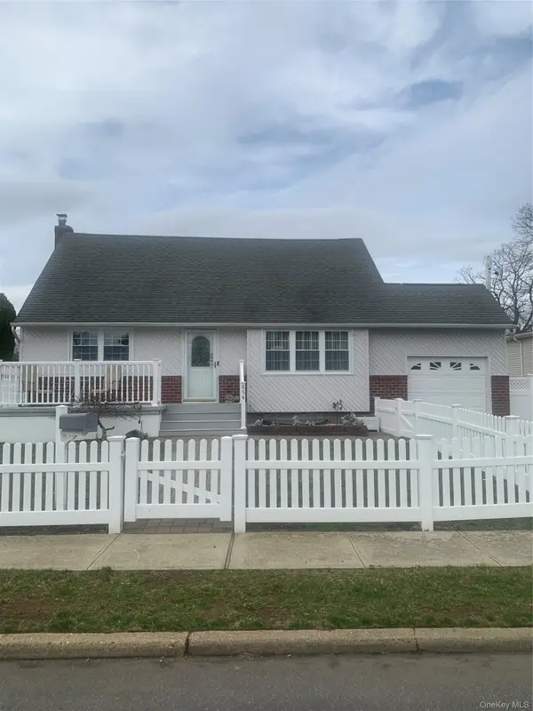 854 Terra Lane, North Bellmore, NY 11710