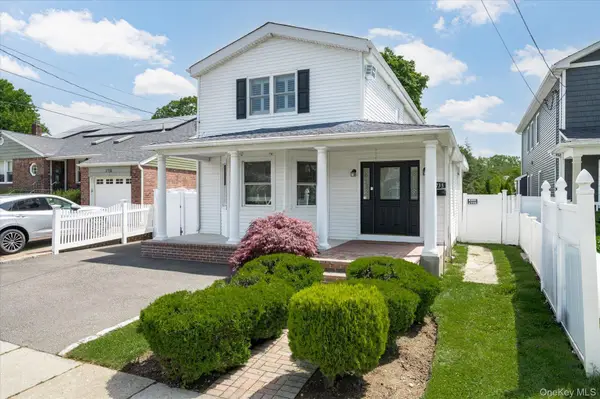 1735 Washington Avenue, Seaford, NY 11783