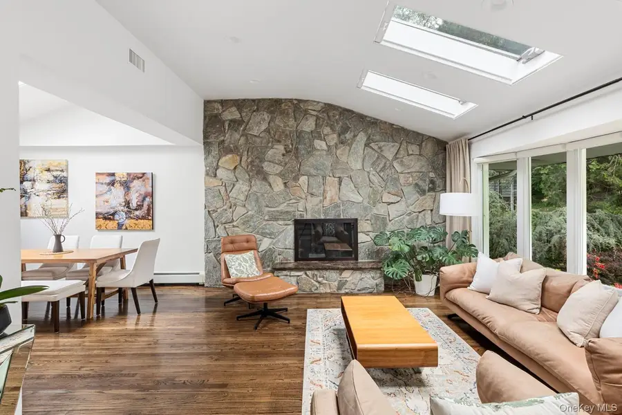 75 Sandy Hollow Road, Port Washington, NY 11050 - #2