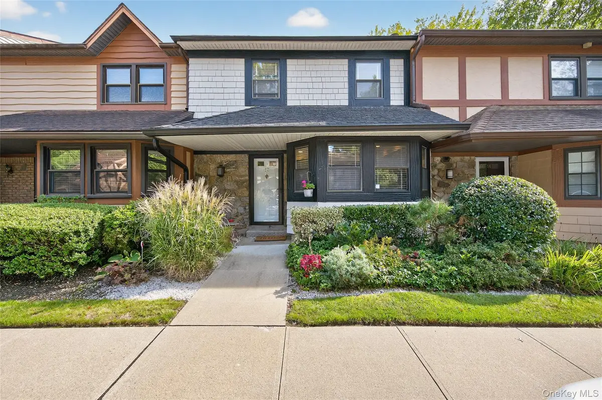 12 Hampton Way, Woodbury, NY 11797 - #1