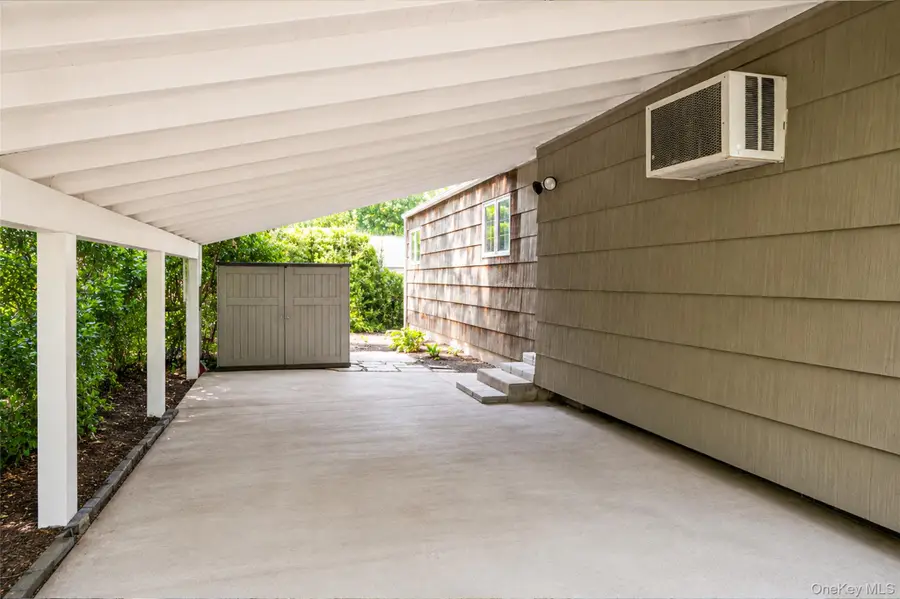 18 Roxbury Street, Huntington Station, NY 11746 - #2