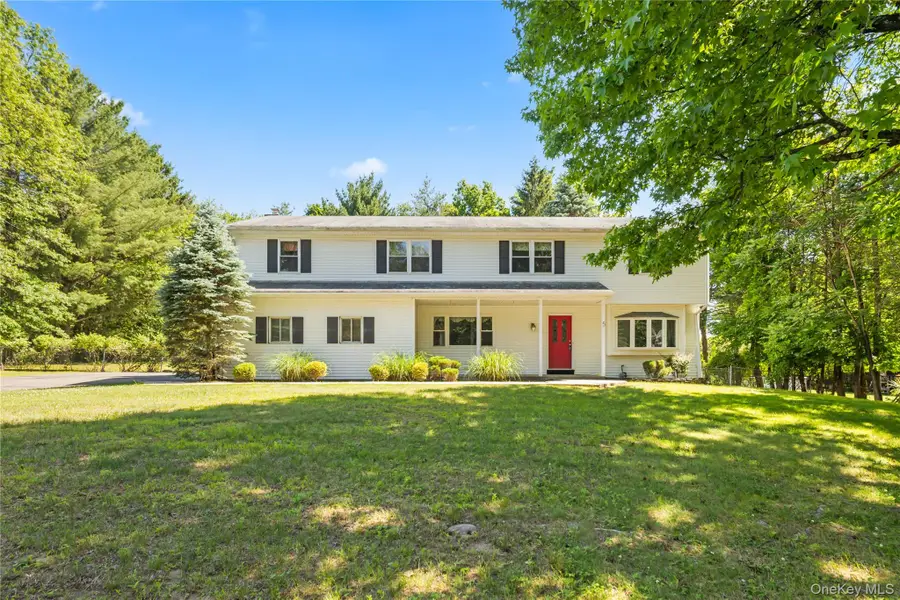 5 Daisy Court, Airmont, NY 10901 - #2
