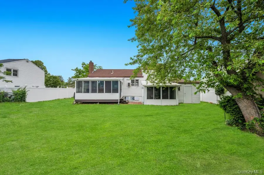 125 S 5th Street, Bethpage, NY 11714 - #3
