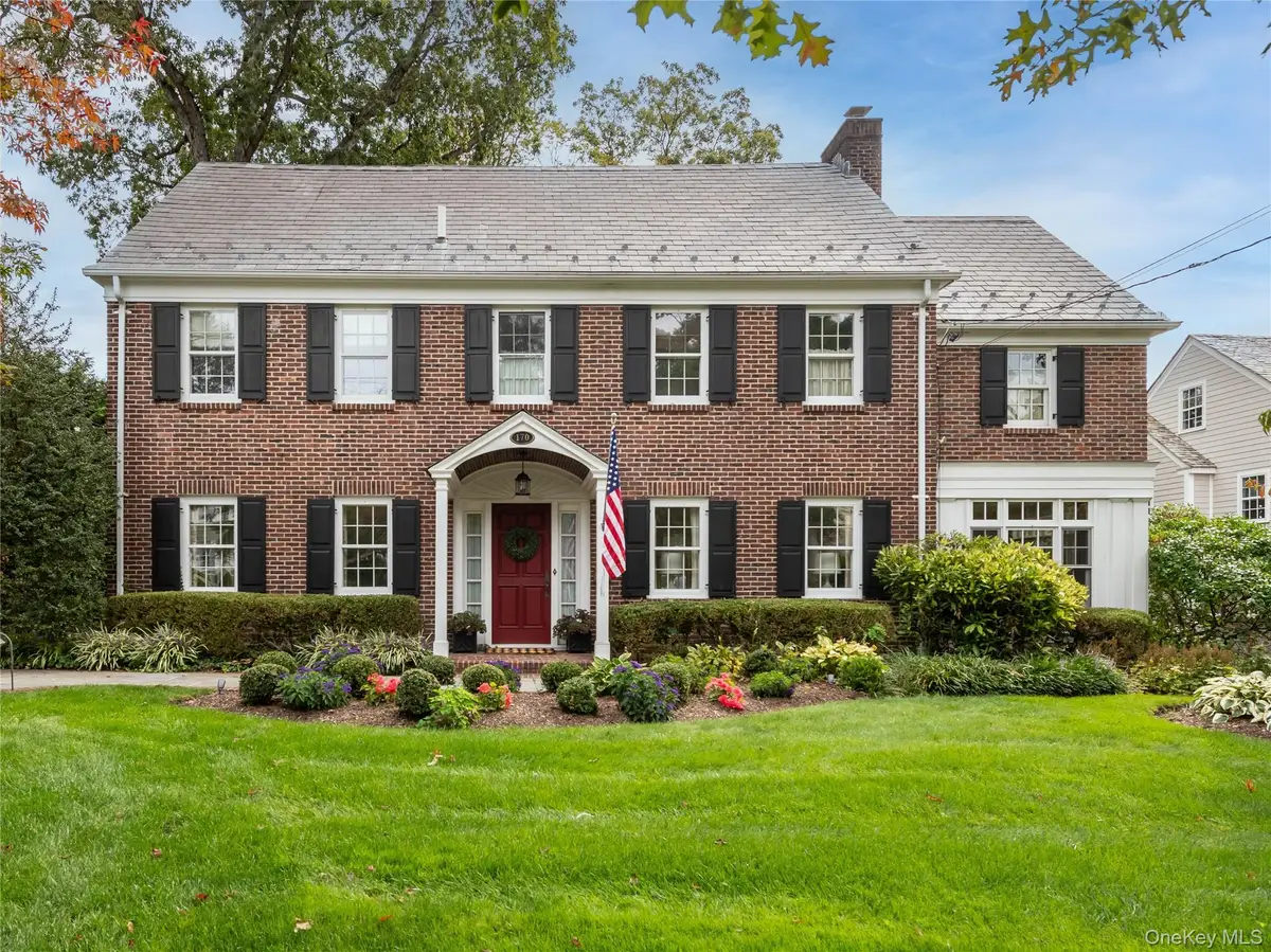 170 Manhasset Woods Road, Manhasset, NY 11030 - #1