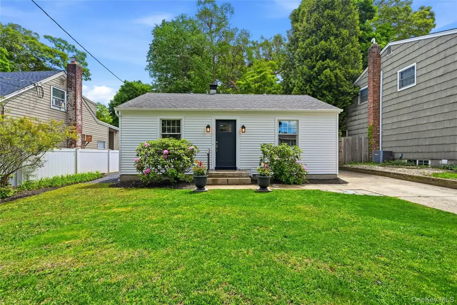 192 Iceland Drive, South Huntington, NY 11746 - #3