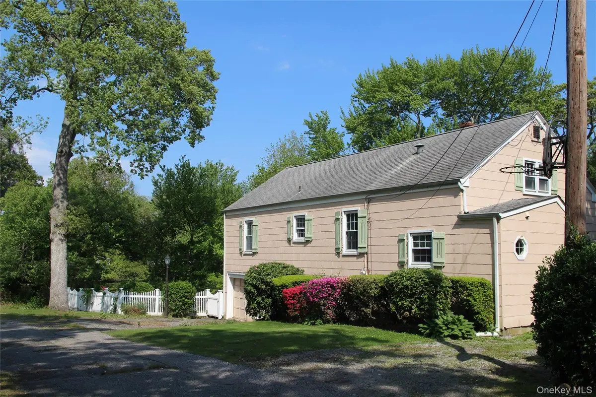 2 Hemlock Court, Bay Shore, NY 11706 - #1