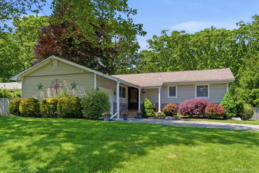 1 Camelot Lane, Saint James, NY 11780 - #2