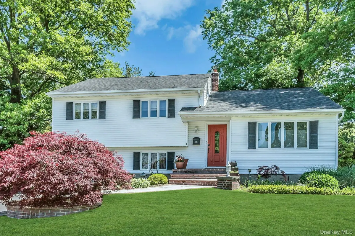 14 Radnor Court, Hicksville, NY 11801 - #1