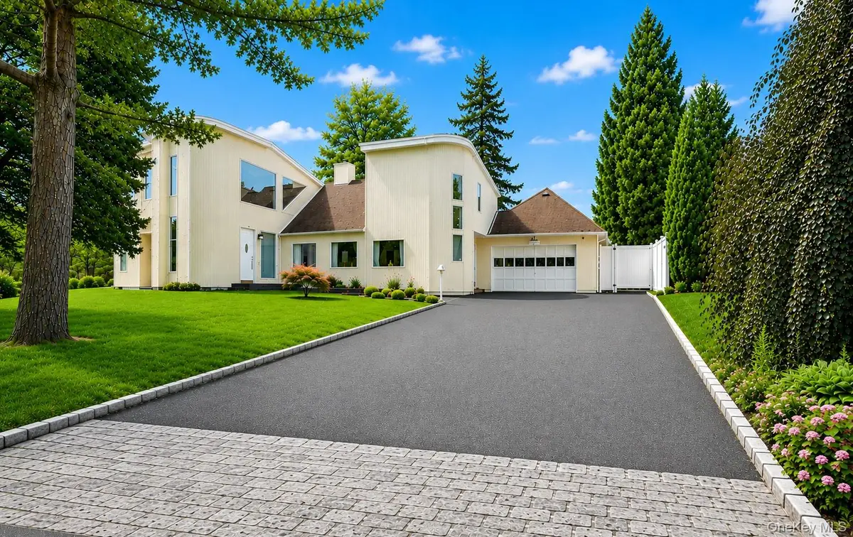 23 Wildwood Lane, Greenvale, NY 11548 - #1