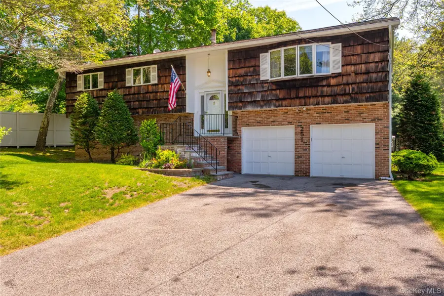 251 Bainbridge Avenue, Thornwood, NY 10594 - #2