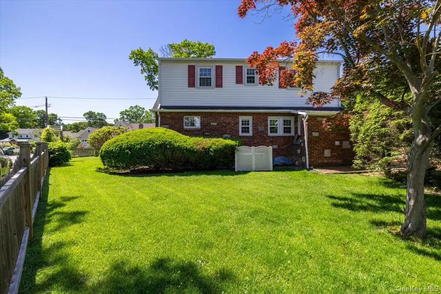 200 Van Buren Street, Centerport, NY 11721 - #2