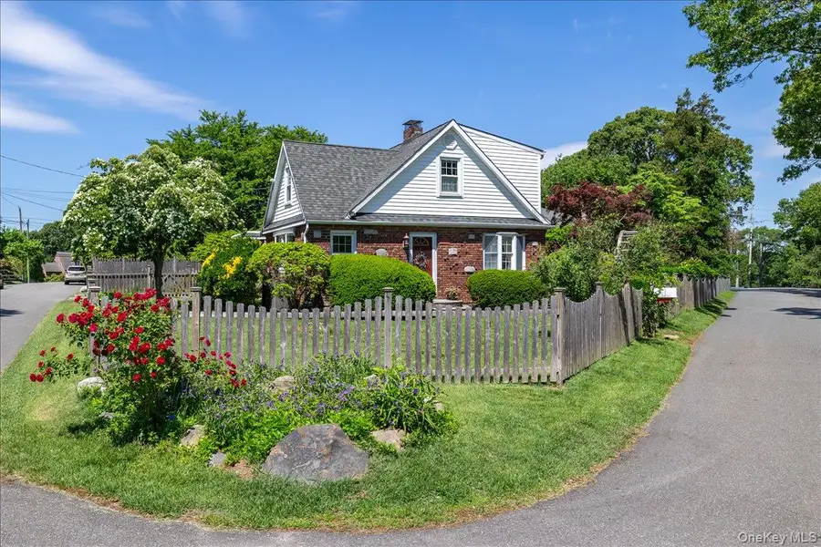 200 Van Buren Street, Centerport, NY 11721 - #3