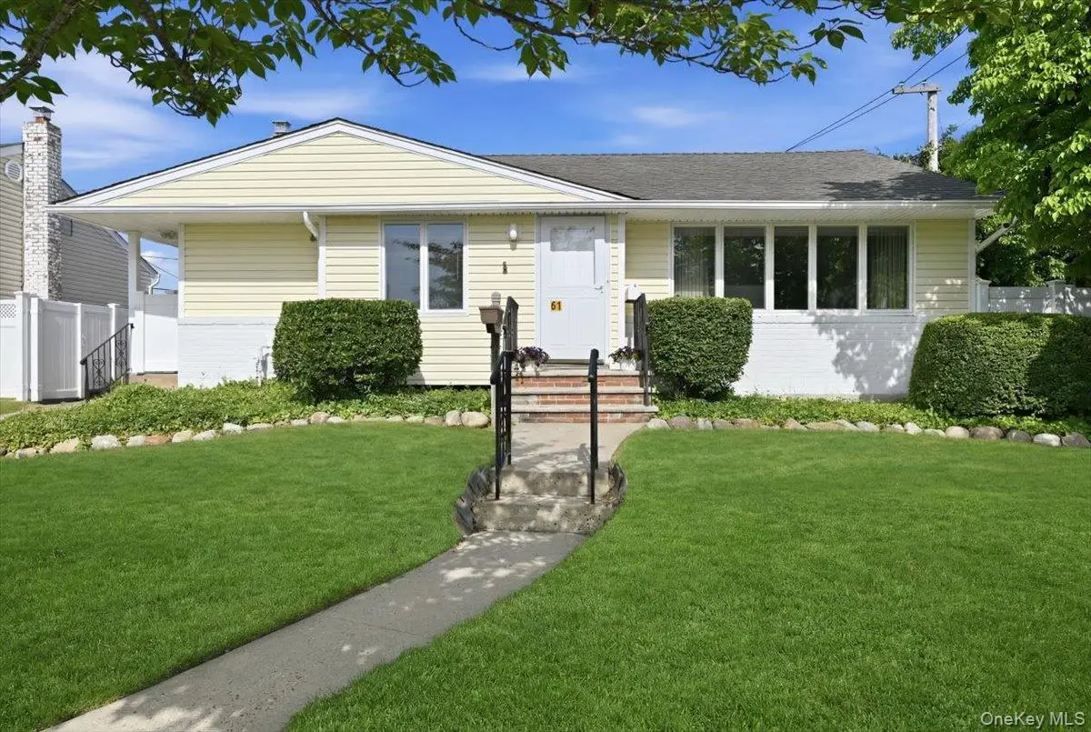 61 Hunter Lane, Hicksville, NY 11801 - #1