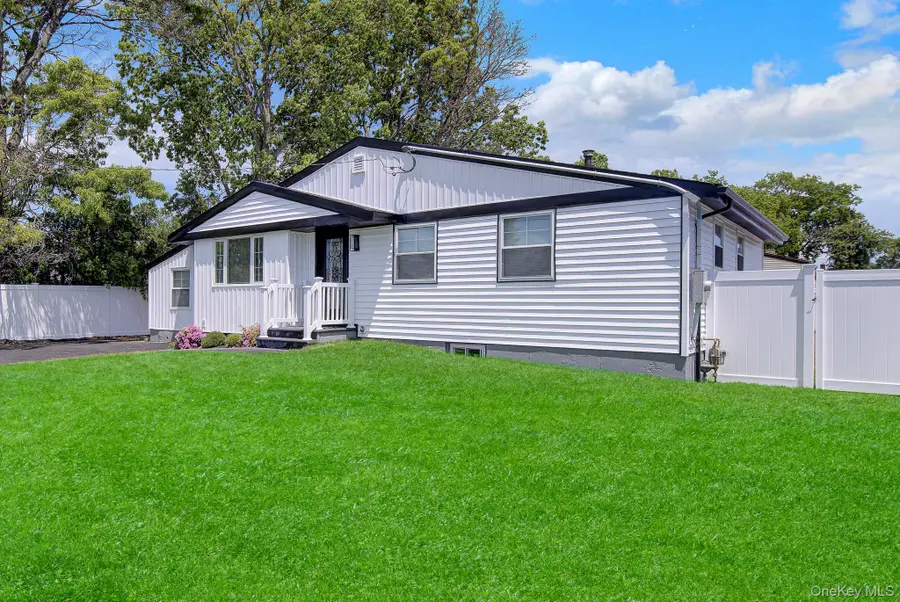 13 W 15th Street, Deer Park, NY 11729 - #2