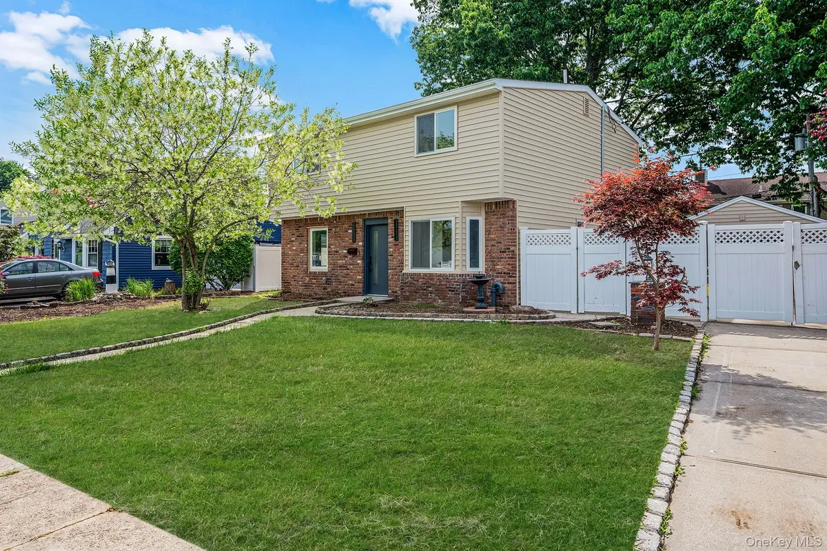 40 Buttercup Lane, Levittown, NY 11756 - #1