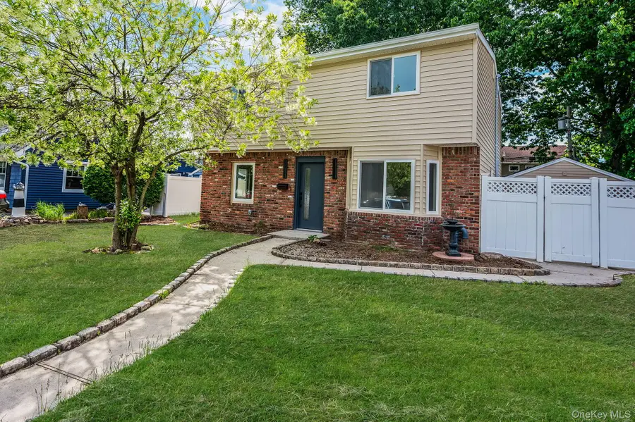 40 Buttercup Lane, Levittown, NY 11756 - #2