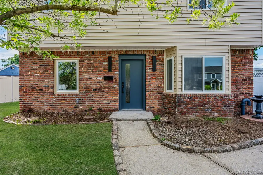 40 Buttercup Lane, Levittown, NY 11756 - #3