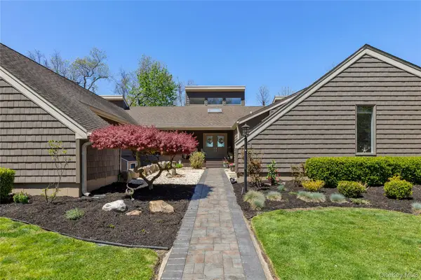 12 Flax Pond Woods Road, East Setauket, NY 11733