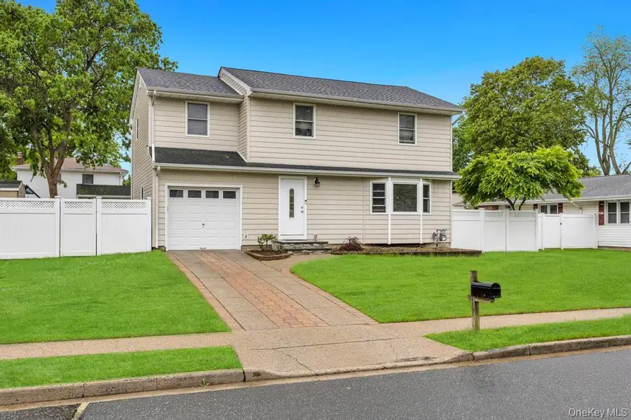 5 E Grove Street, Massapequa, NY 11758 - #2