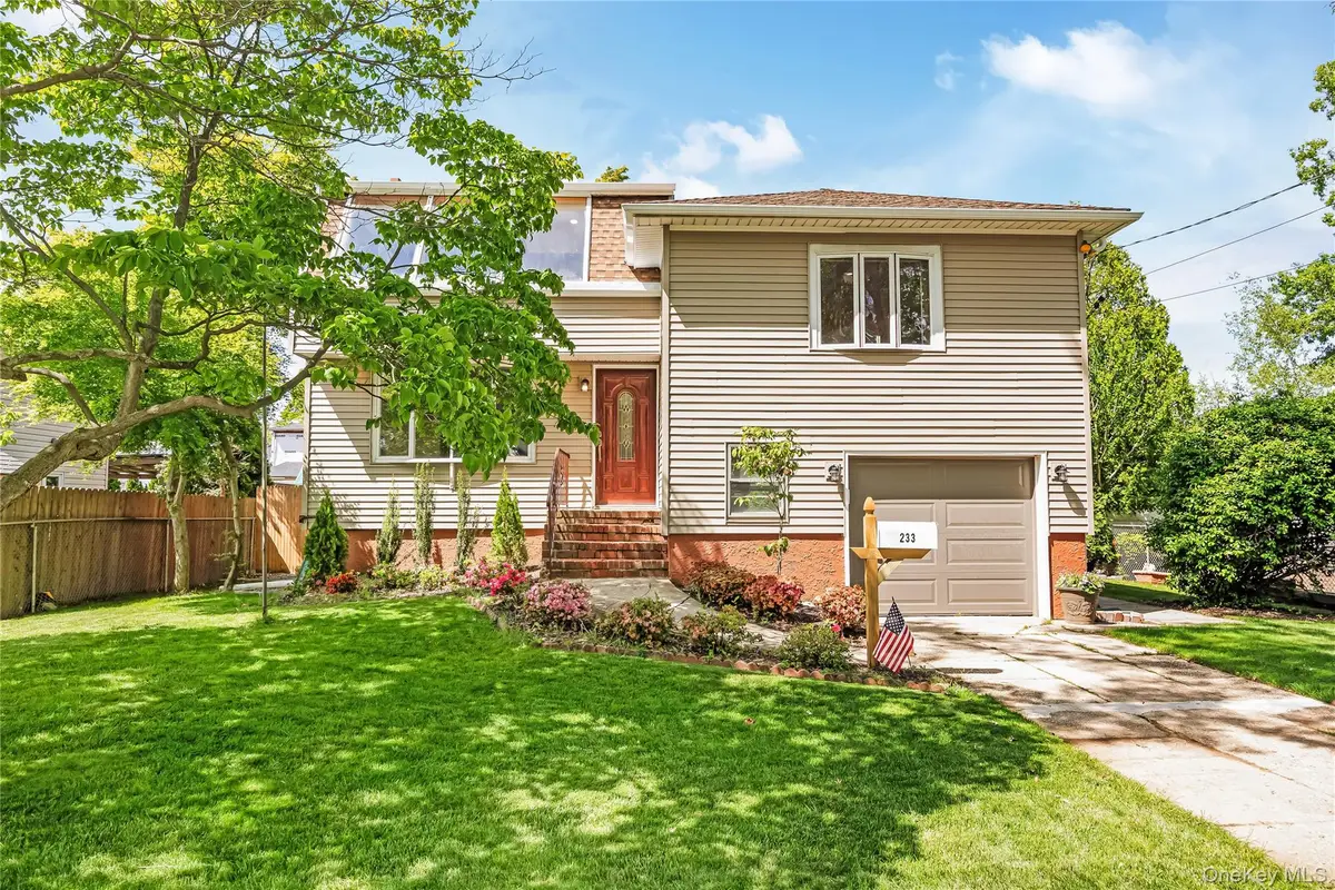 233 Walnut Street, Massapequa Park, NY 11762 - #1