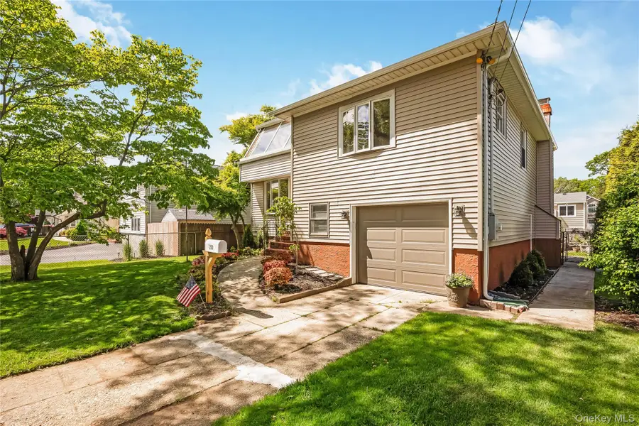 233 Walnut Street, Massapequa Park, NY 11762 - #3