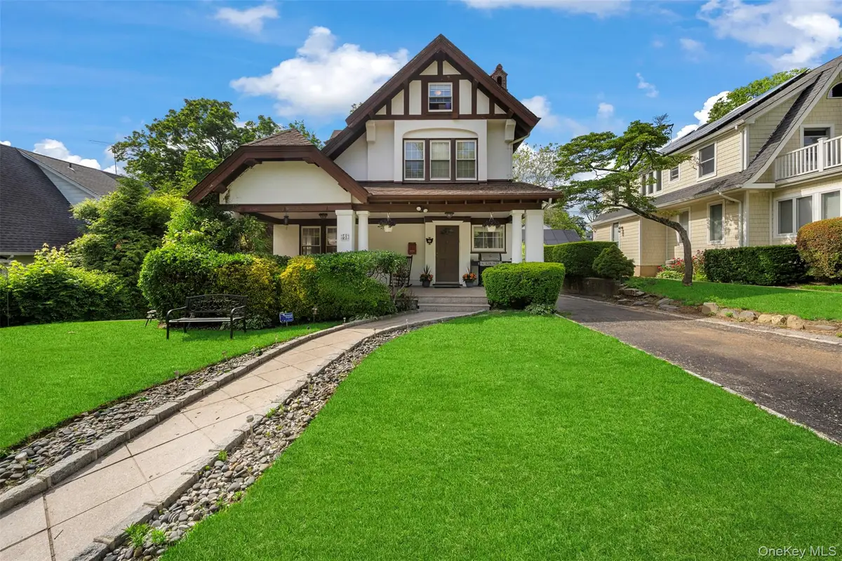 51 Maple Drive, Great Neck, NY 11021 - #1