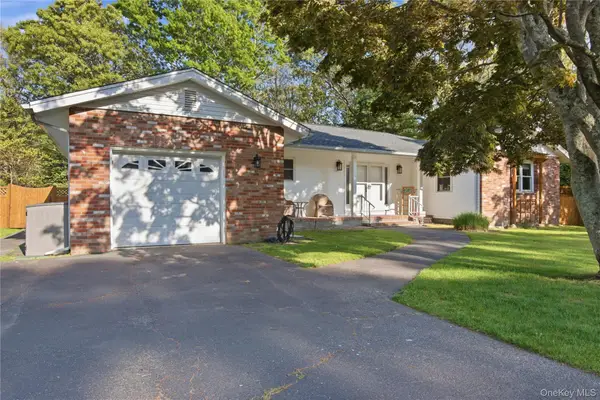 157 Belleview Avenue, Center Moriches, NY 11934