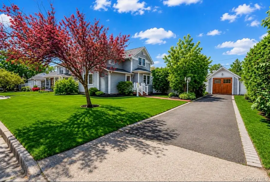 84 E Lakewood Street, Patchogue, NY 11772 - #2