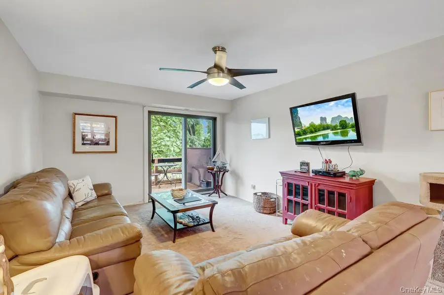 102 Mariners Way, Copiague, NY 11726 - #3