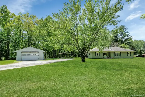 53 Bible Camp Road, Bloomingburg, NY 12721