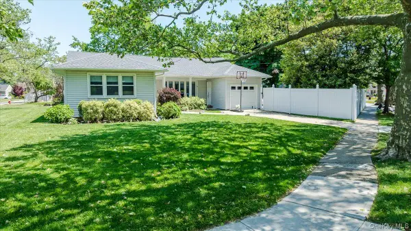 534 Allen Road, Woodmere, NY 11598
