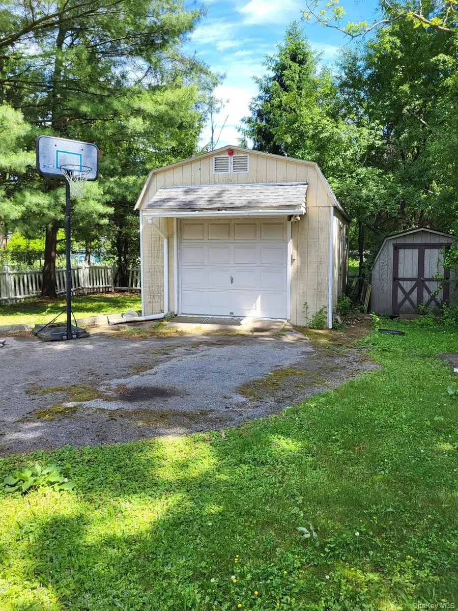 319 Wawayanda Avenue, Middletown, NY 10940 - #3