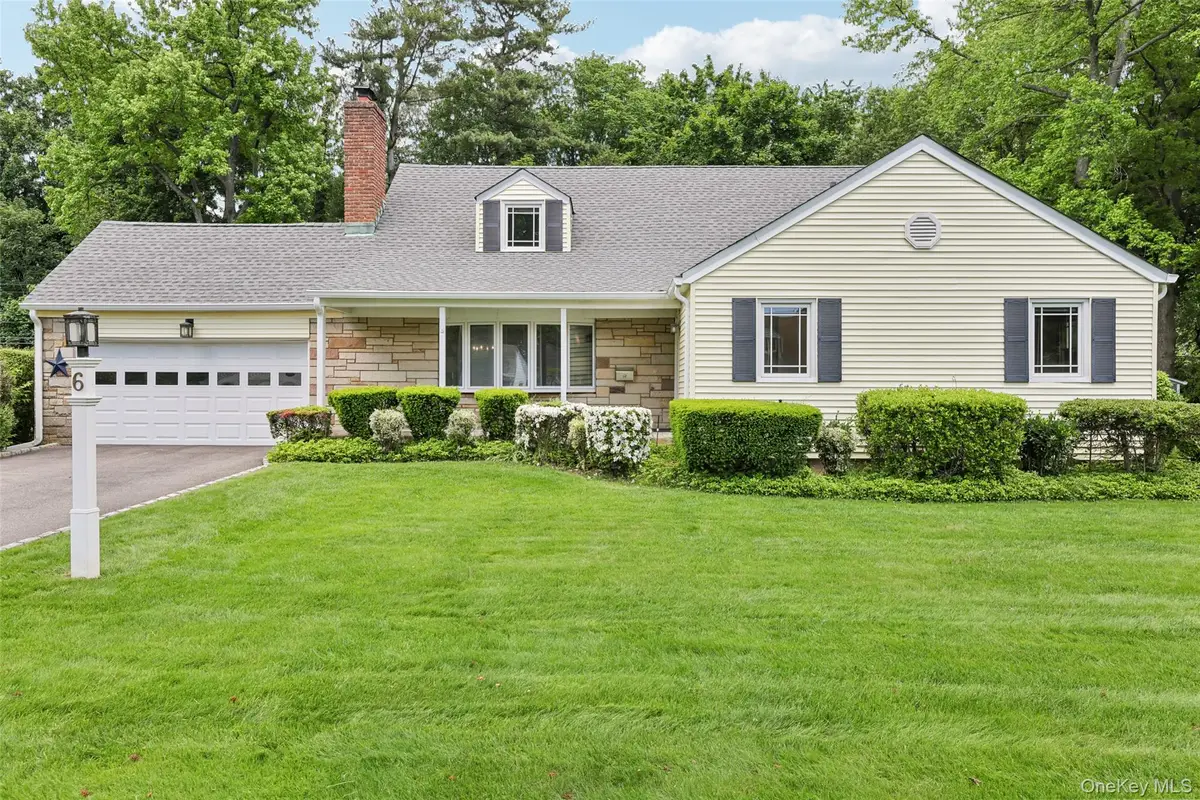 6 Berry Lane, Glen Cove, NY 11542 - #1