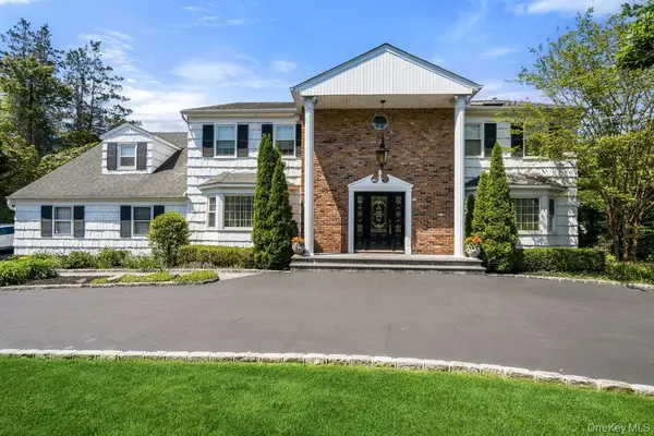 119 Plainview Road, Woodbury, NY 11797