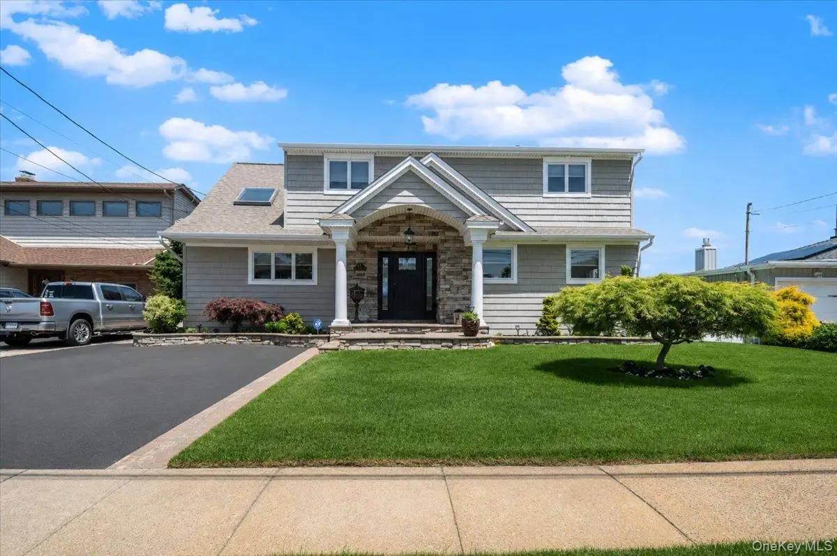 41 Jefferson Place, Massapequa, NY 11758 - #1