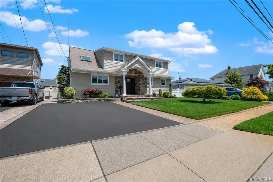 41 Jefferson Place, Massapequa, NY 11758 - #2