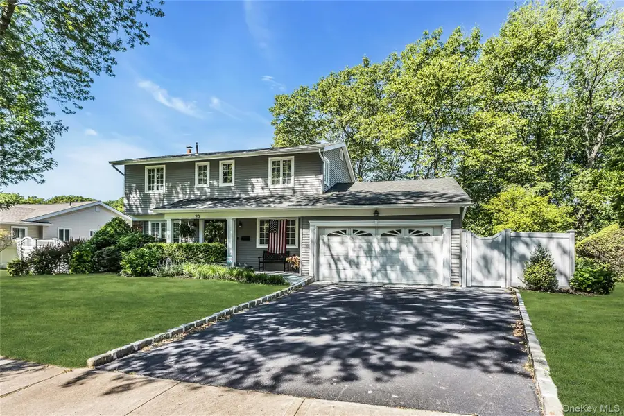 20 Lancia Drive, East Norwich, NY 11732 - #2