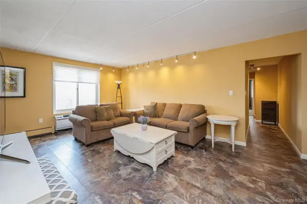 135 Post Avenue #4C, Westbury, NY 11590