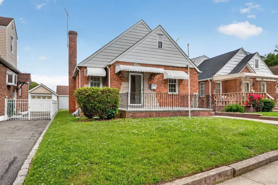 8311 Little Neck Parkway, Glen Oaks, NY 11004 - #2