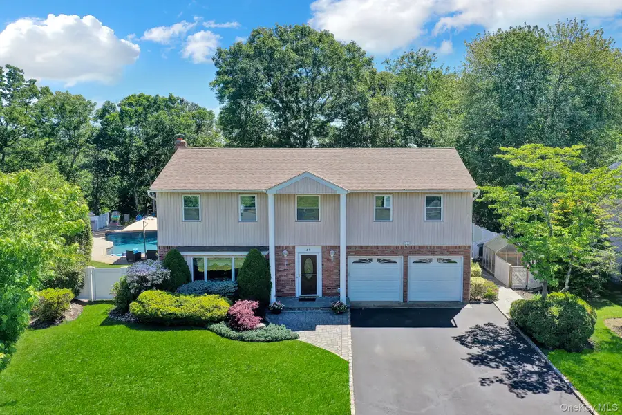 54 Sandy Hollow Drive, Smithtown, NY 11787 - #2