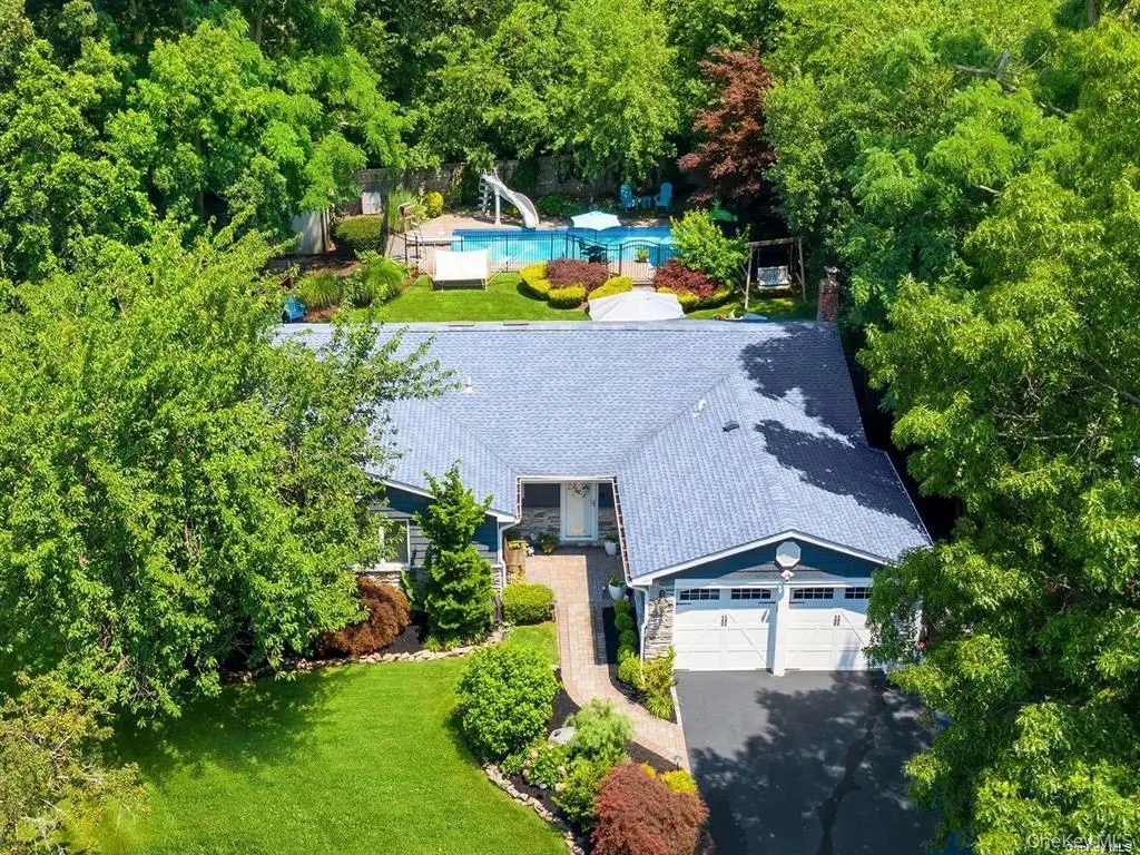 15 Bluff Circle, Hauppauge, NY 11788 - #1