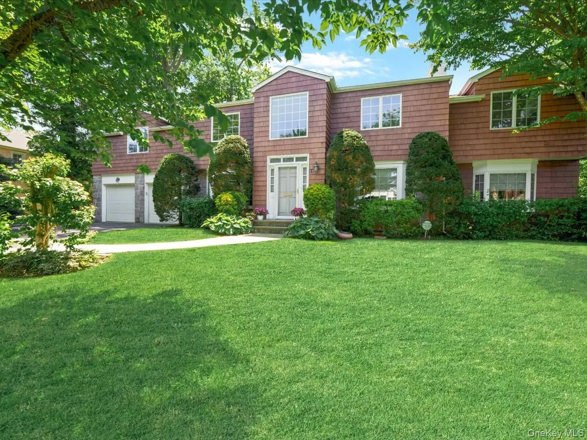 11 Round Hill Road, Great Neck, NY 11020 - #1