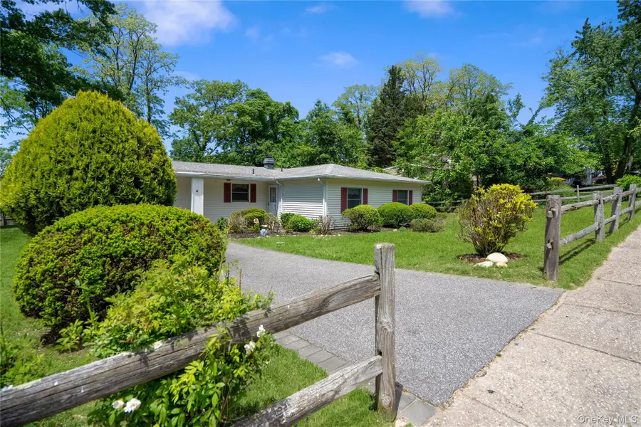 14 Campus Drive, Farmingville, NY 11738 - #2
