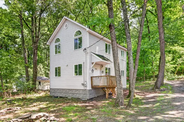 7 Cascade Trail, Monroe, NY 10950