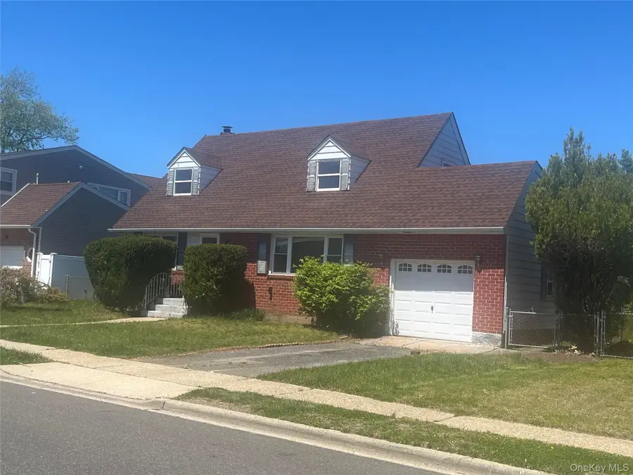 44 Ontario Avenue, Plainview, NY 11803 - #2