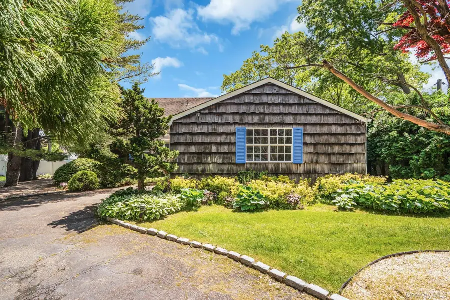 27 Arcadia Drive, Dix Hills, NY 11746 - #2