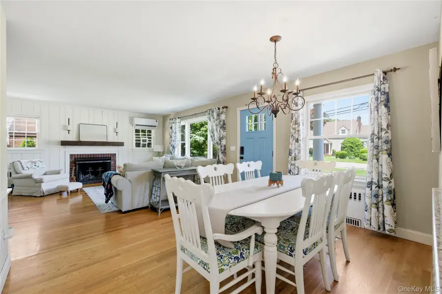 28 Hemlock Lane, Bay Shore, NY 11706 - #2