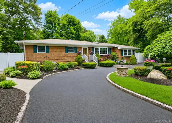 9 Holly Street, Centereach, NY 11720