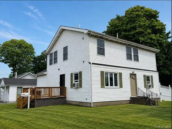 72 Peckham Avenue, Islip, NY 11751