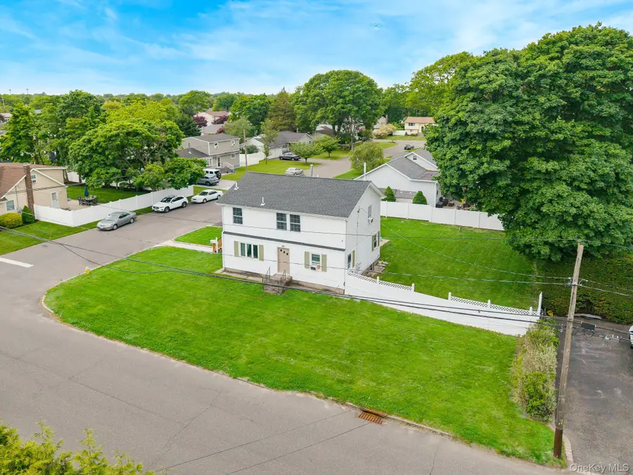 72 Peckham Avenue, Islip, NY 11751 - #2